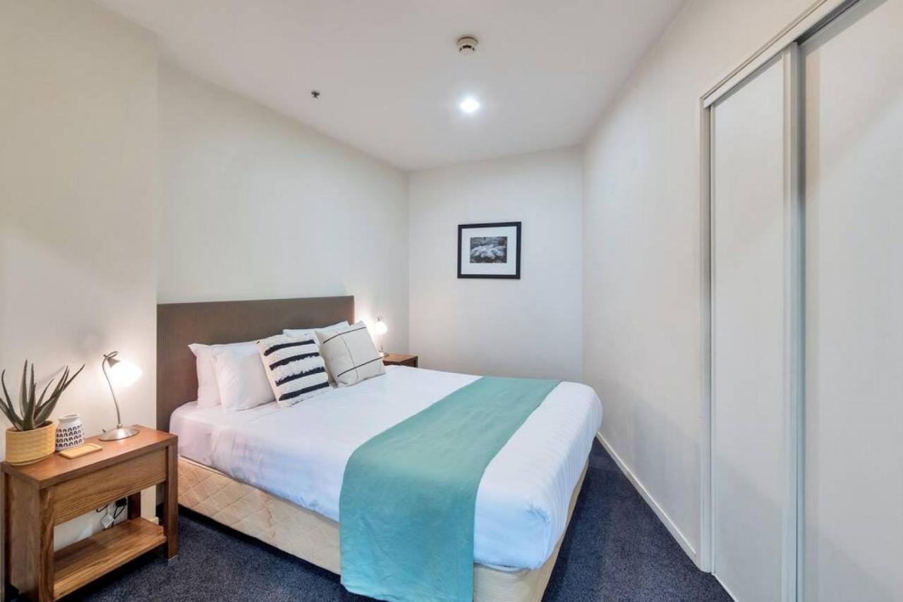 Urban Deco Apartment On Queen Street Auckland Eksteriør billede