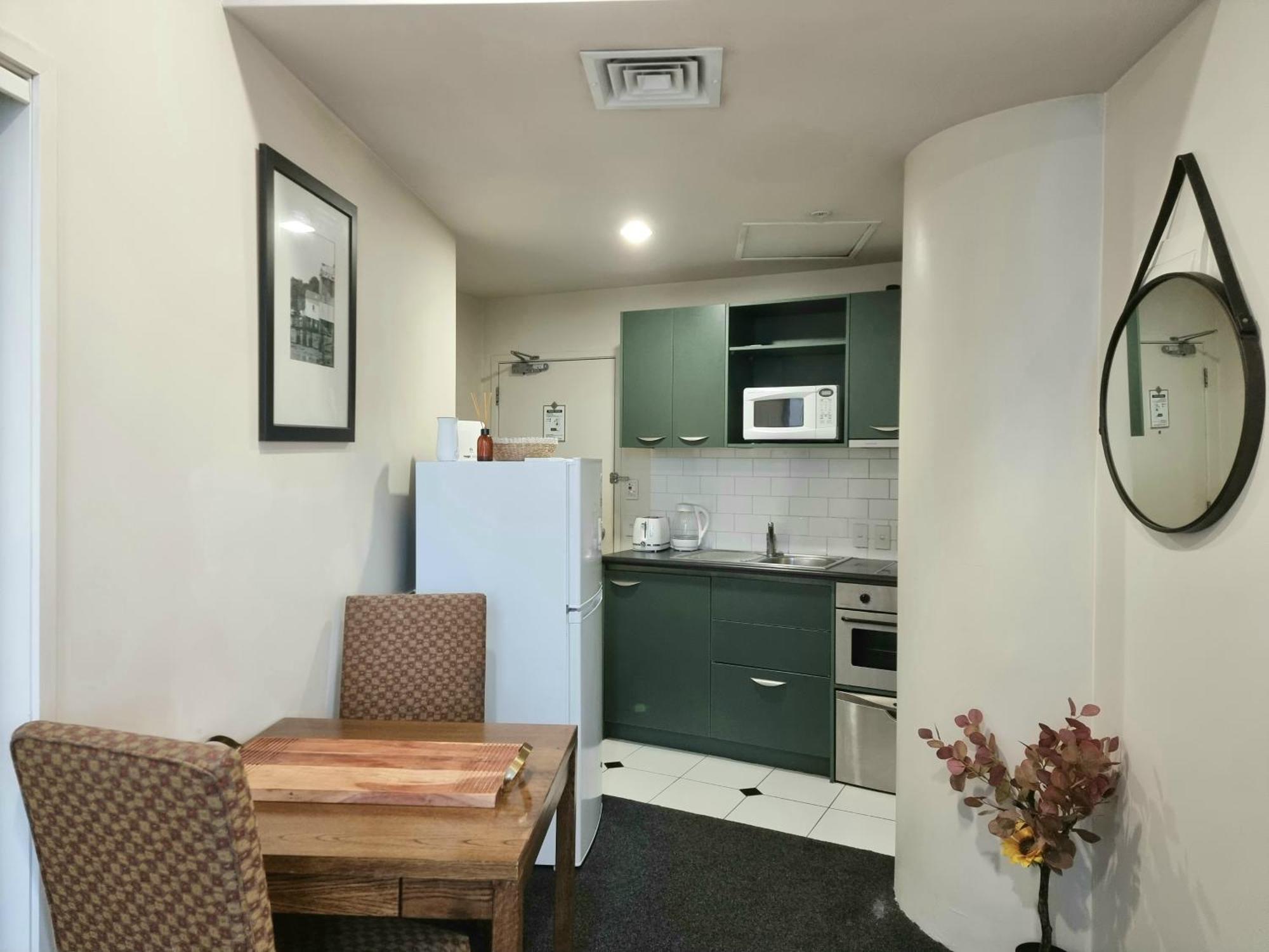 Urban Deco Apartment On Queen Street Auckland Værelse billede